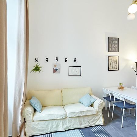 Savor Apartments Prag Exteriör bild
