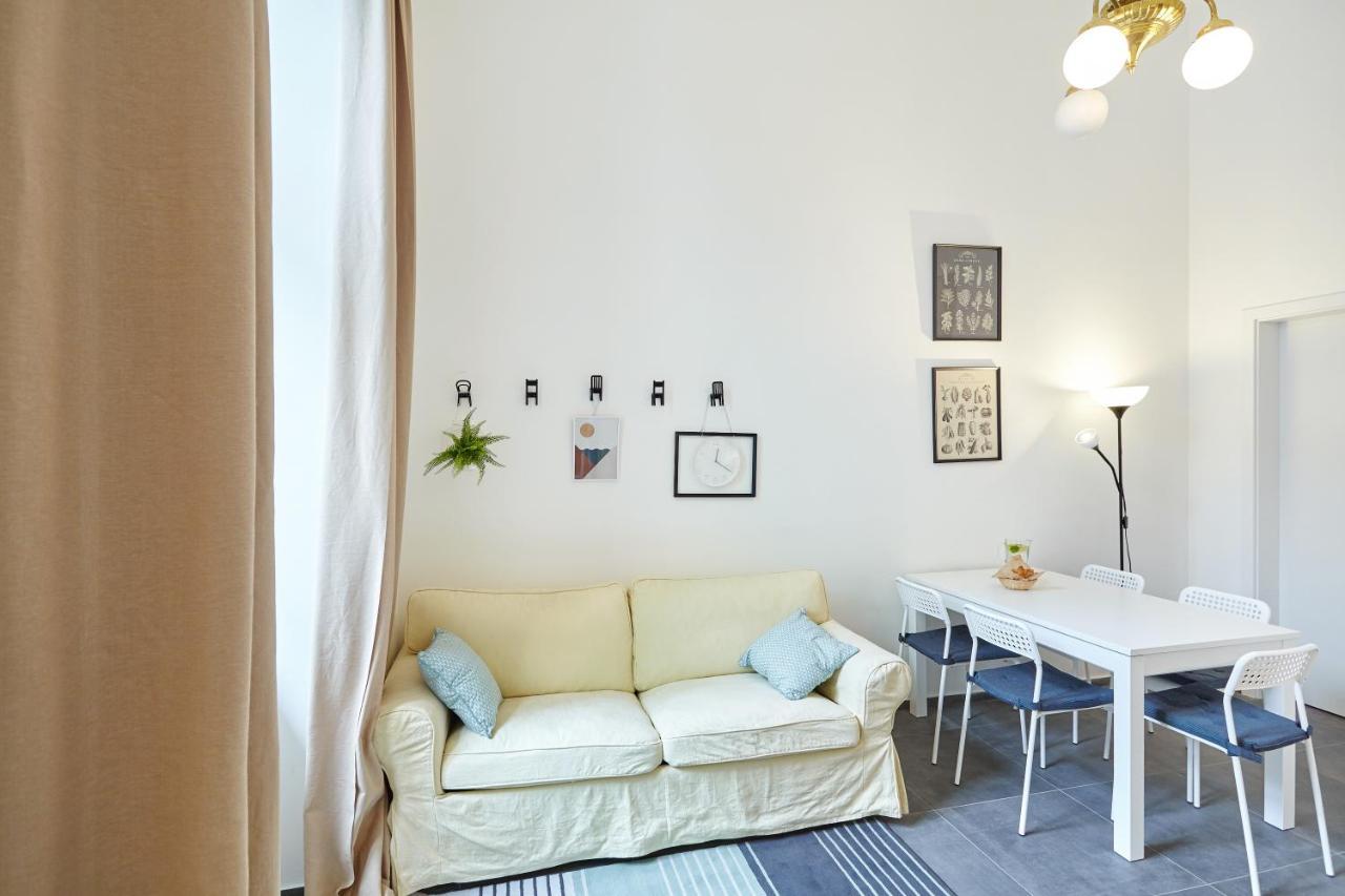 Savor Apartments Prag Exteriör bild